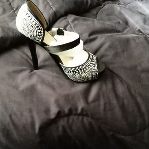 NIB Black Rhinestone stillettos